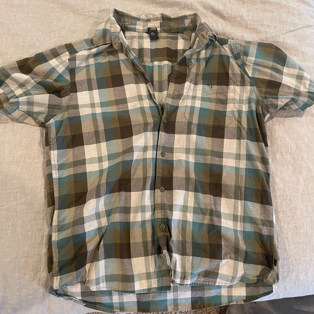 Mountain Hardwear Men’s Button Up Short Sleeve Medium
